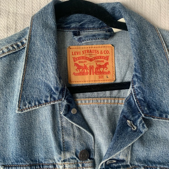 Levis Jean Jacket - Picture 3 of 5